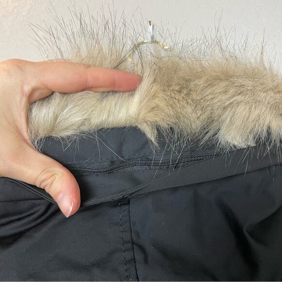 ZARA Stylish Black Parka with Faux Fur Removable Hood Size XL - Picture 12 of 12